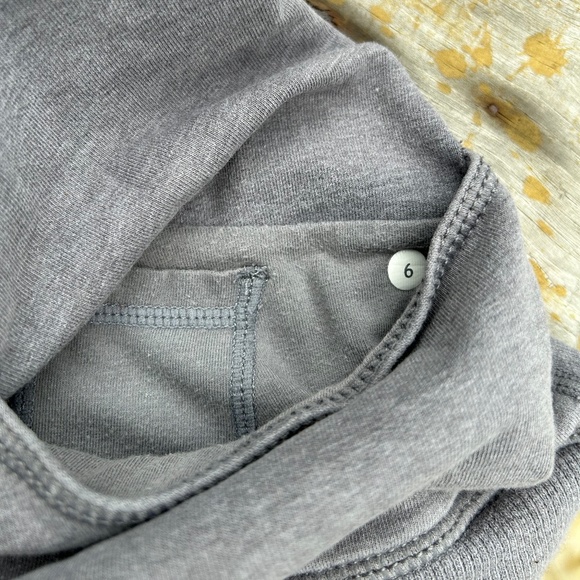 Lululemon ⎮ Grey scuba hoodie - Picture 8 of 8